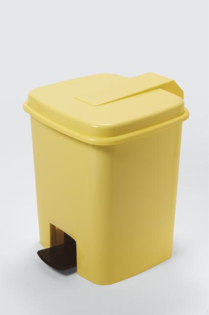 Pedal bin square with insert, 18 lit.